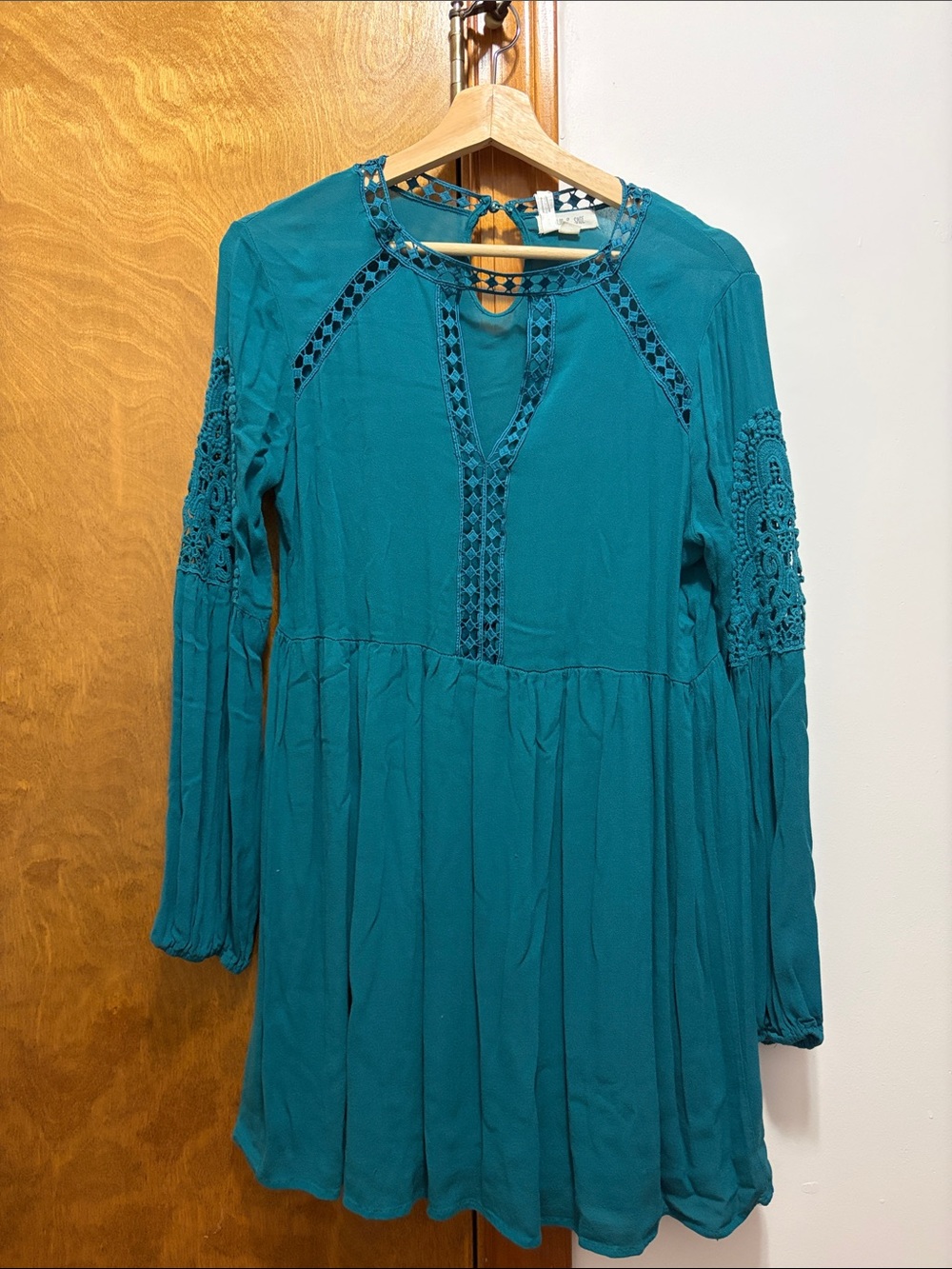 Taylor & Sage Teal Crochet-Trim Long Sleeve Tunic